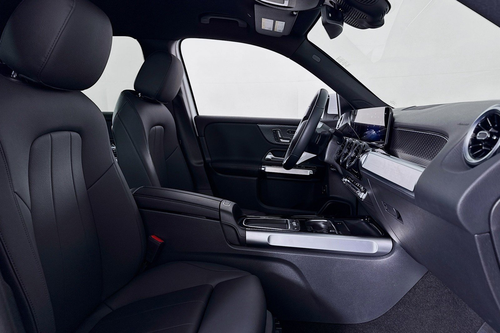 Certified 2026 Mercedes-Benz GLB 250 image 6