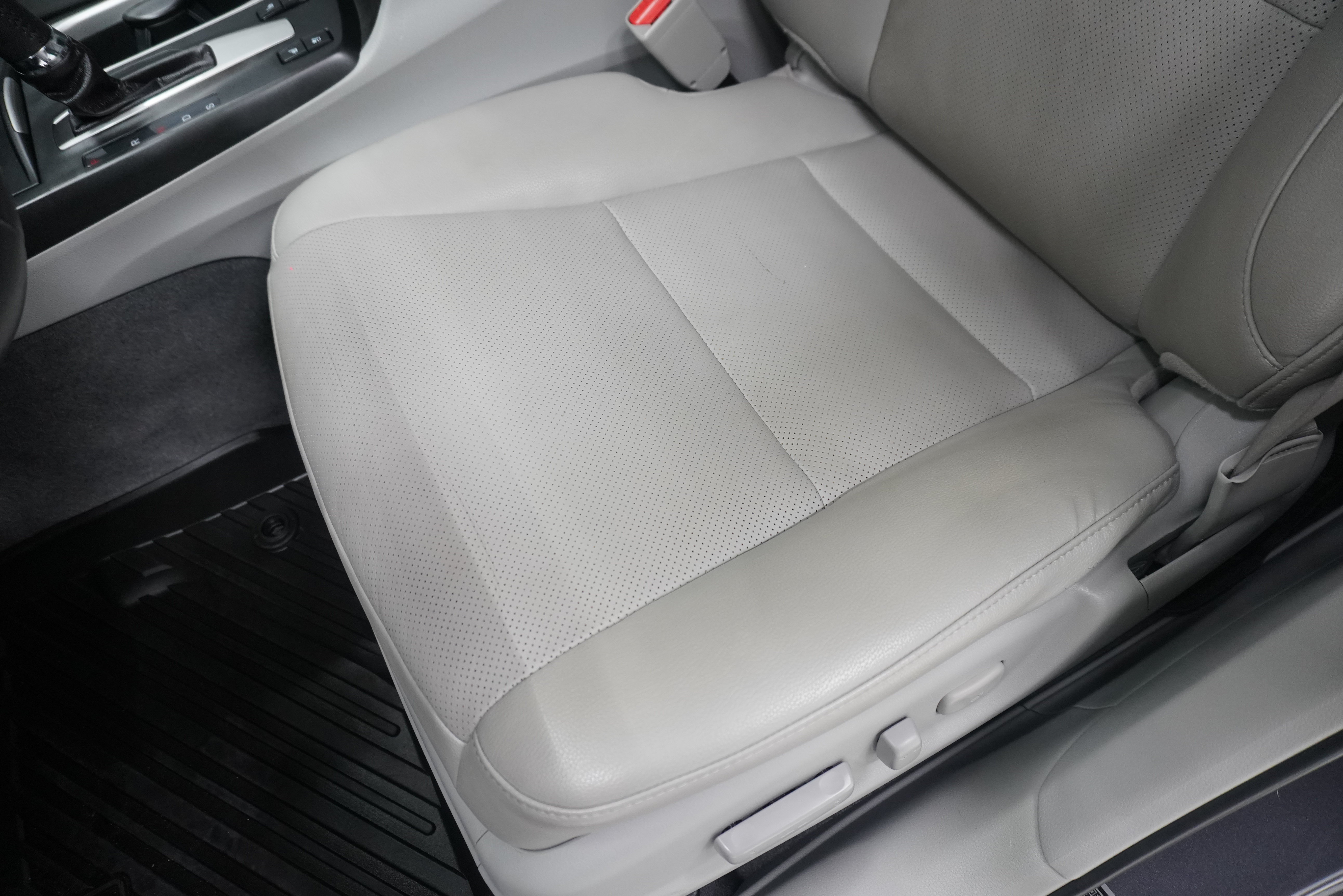 Used 2018 Acura RDX w/ Advance Package FWD image 12