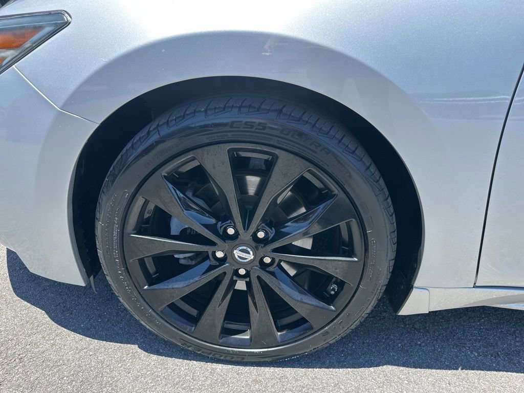 Used 2017 Nissan Maxima 3.5 SL FWD image 11