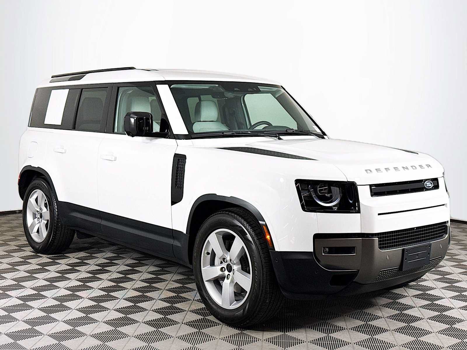 Used 2026 Land Rover Defender 110 S AWD/4WD image 3