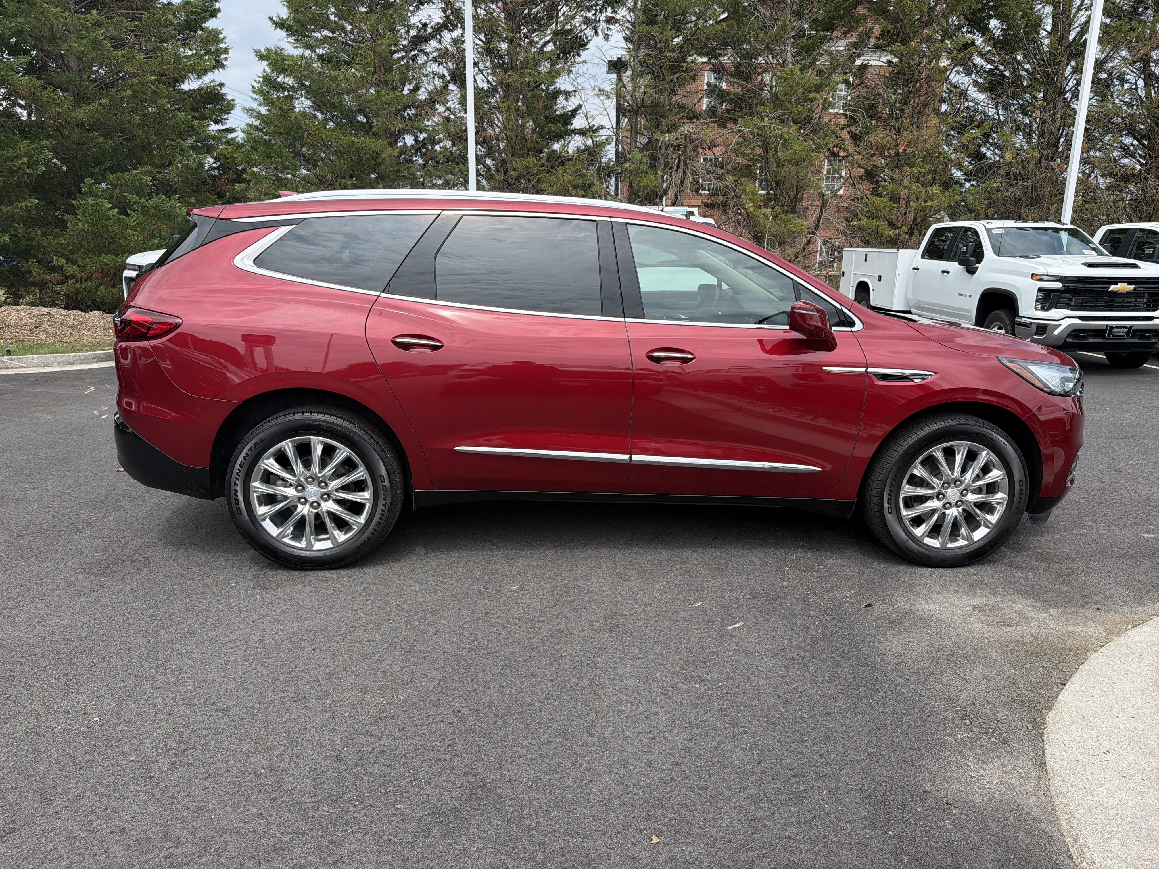 Used 2018 Buick Enclave Premium AWD/4WD image 11