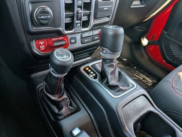 Used 2018 Jeep Wrangler Unlimited Rubicon w/ Safety Group AWD/4WD image 17