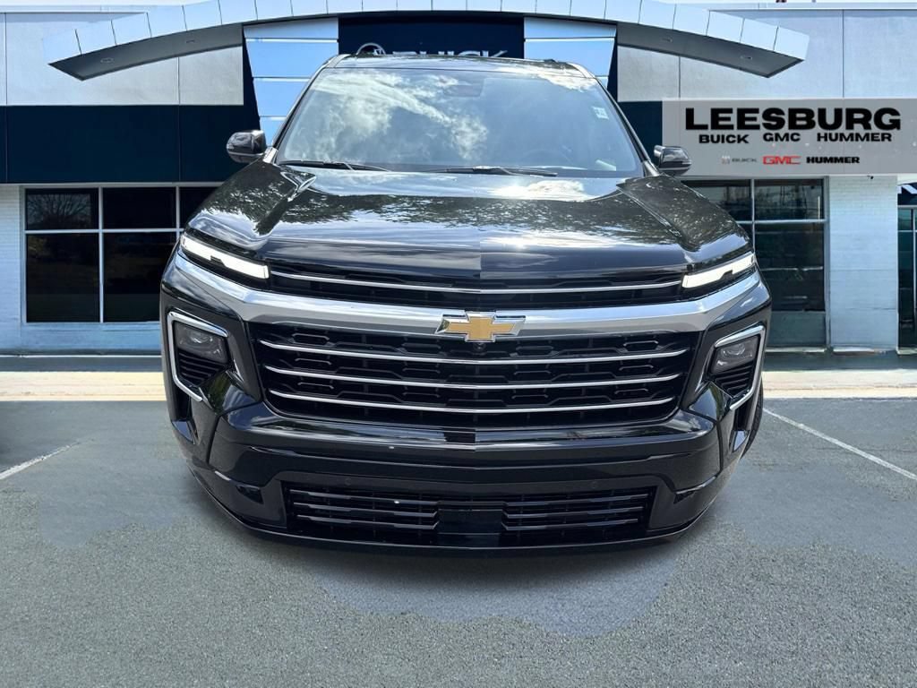 Used 2026 Chevrolet Traverse High Country w/ LPO, Floor Liner Package AWD/4WD image 2