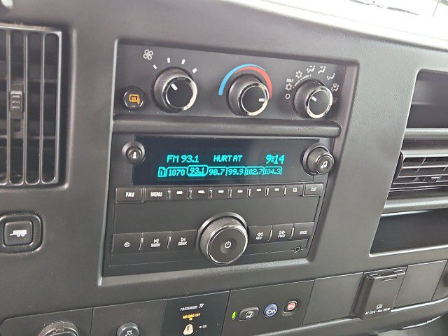 Used 2016 Chevrolet Express 2500 RWD image 13