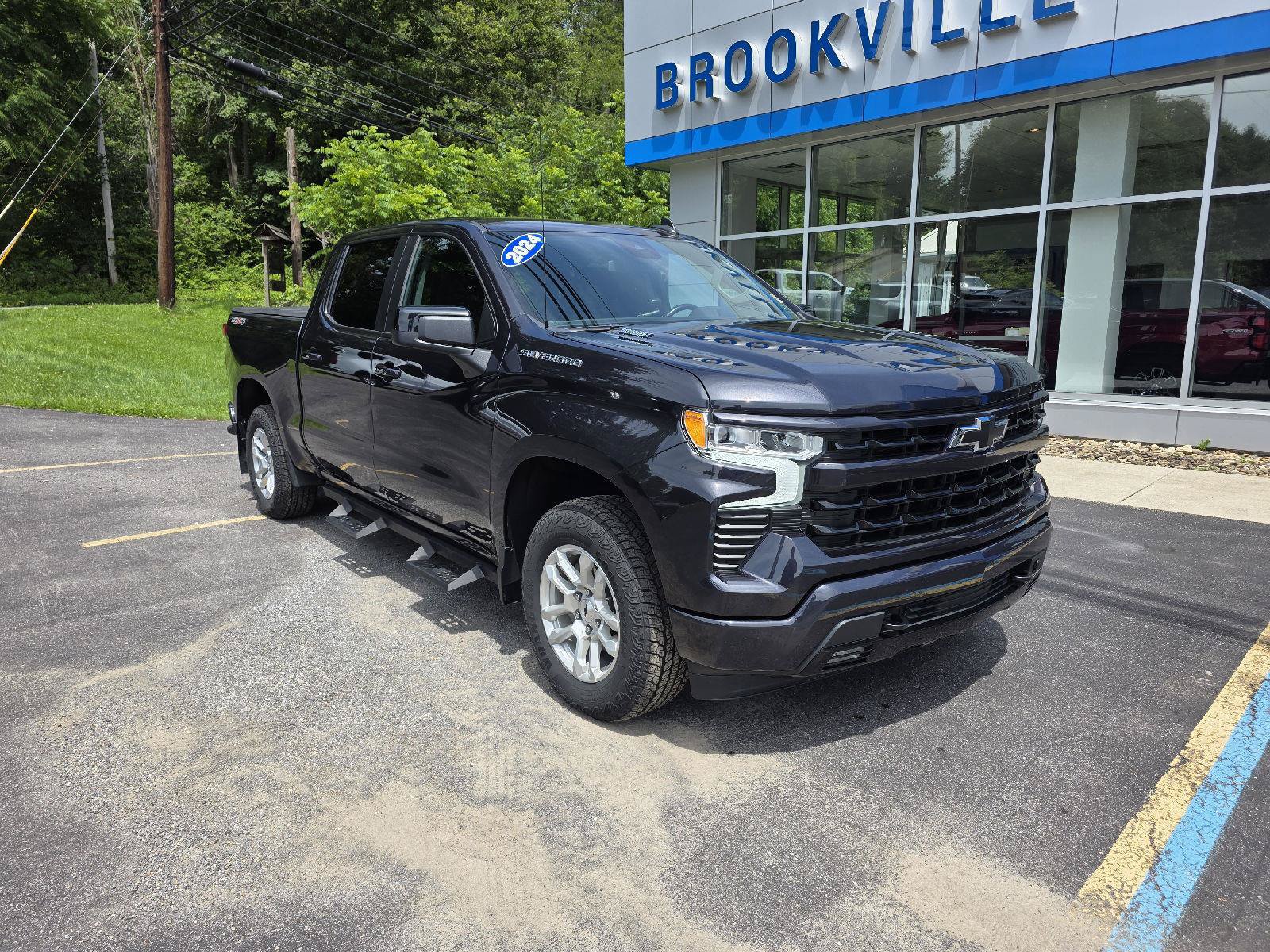 Used 2024 Chevrolet Silverado 1500 RST w/ Max Trailering Package AWD/4WD image 1