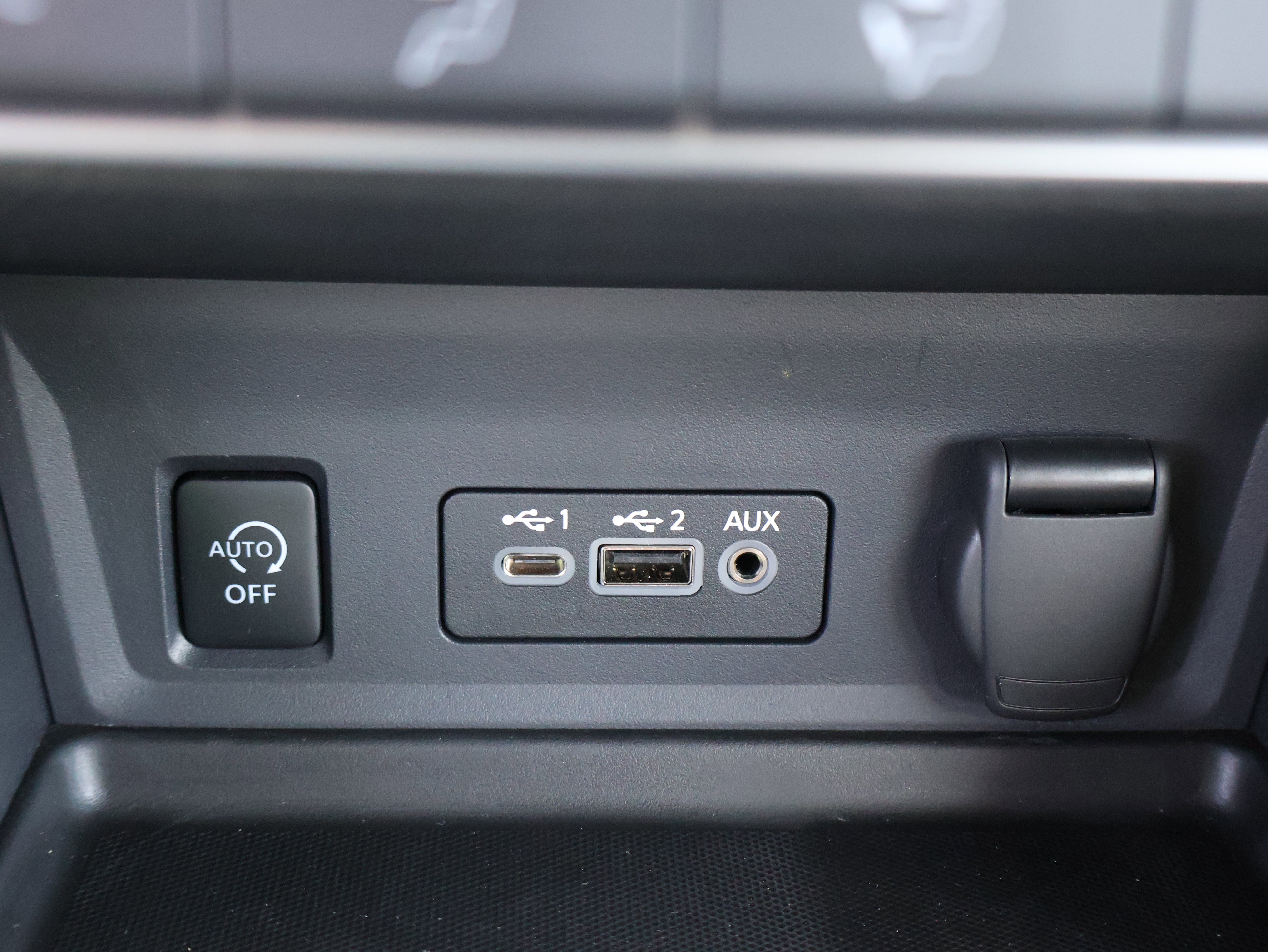 Used 2024 Nissan Sentra SV w/ Lighting Package image 26