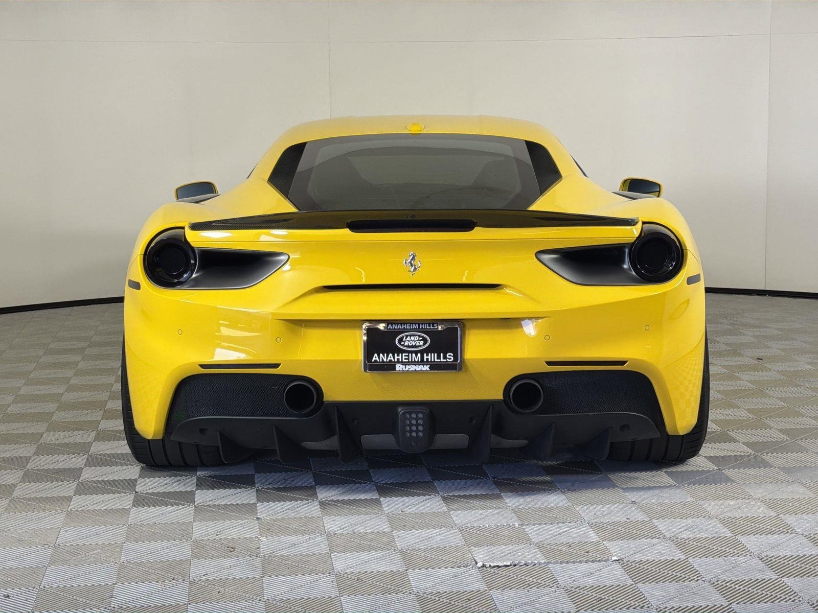 Used 2018 Ferrari 488 GTB image 4