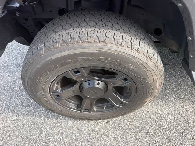 Used 2022 Jeep Wrangler Unlimited Sahara w/ Cold Weather Group AWD/4WD image 8