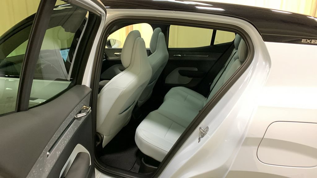 Used 2025 Volvo EX30 Ultra w/ Climate Package AWD/4WD image 24