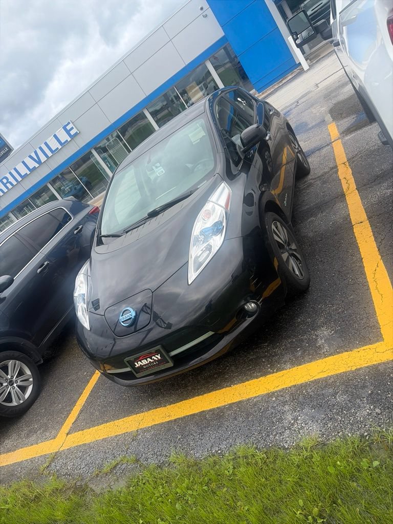 Used 2013 Nissan Leaf SL w/ Premium Pkg FWD image 3