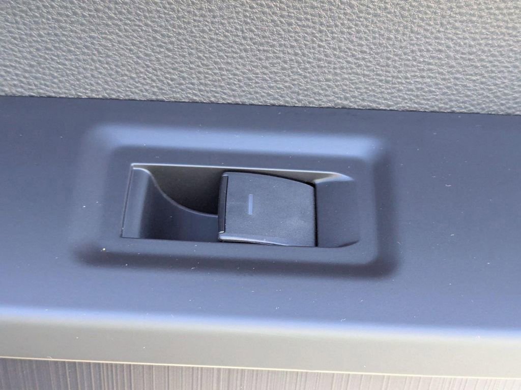 New 2025 Toyota Tundra Platinum image 39