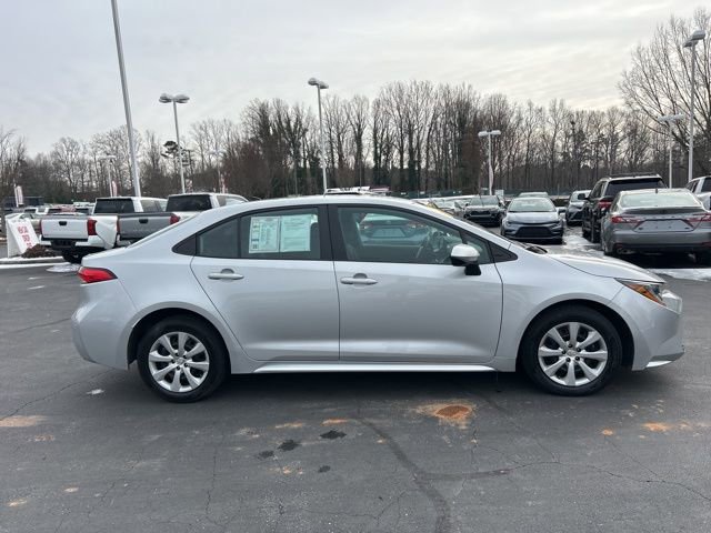 Used 2024 Toyota Corolla LE image 4