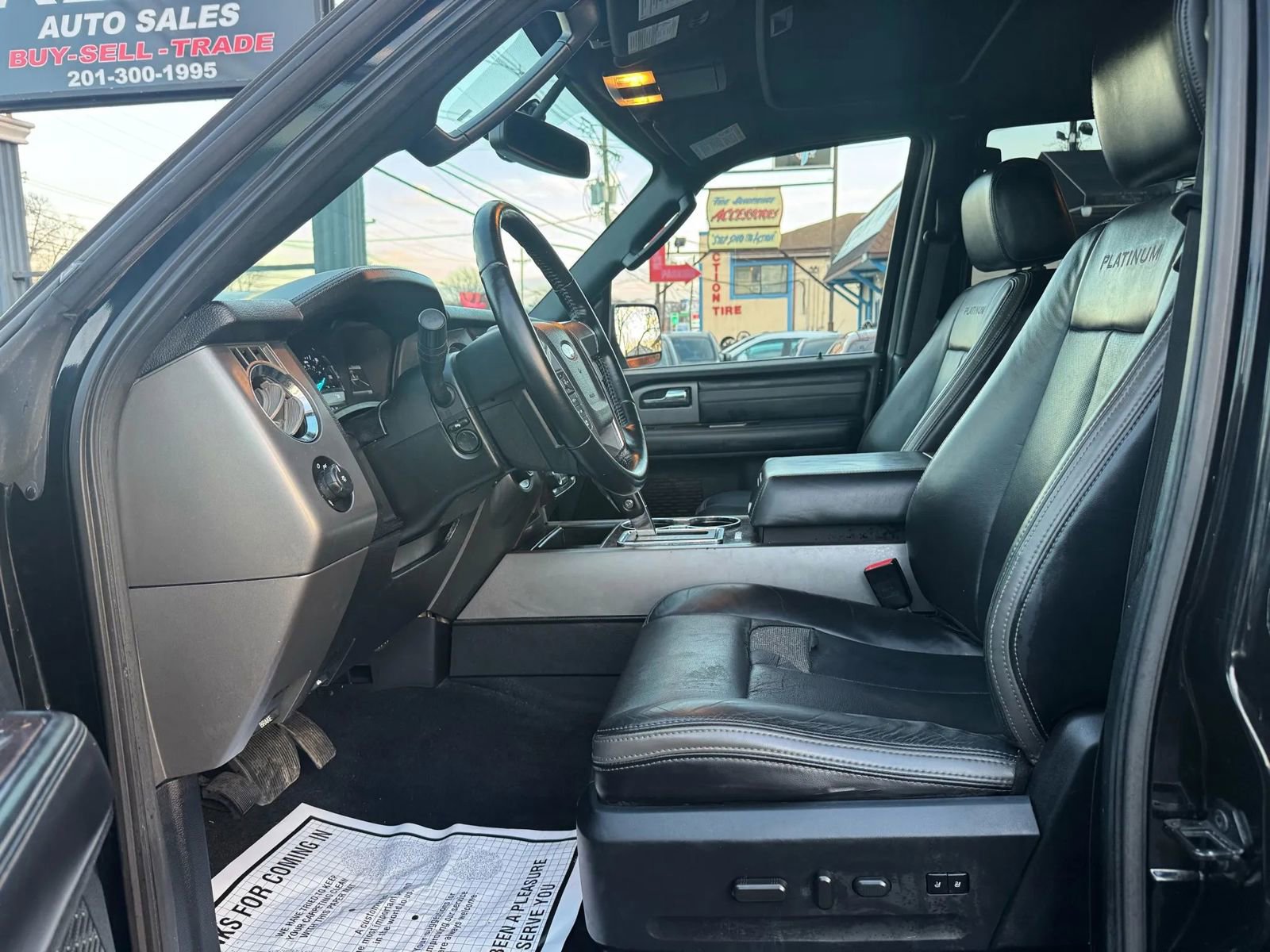 Used 2017 Ford Expedition EL Platinum image 17