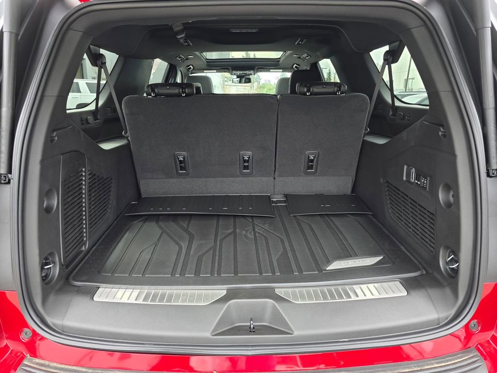 New 2026 Chevrolet Suburban Z71 image 15