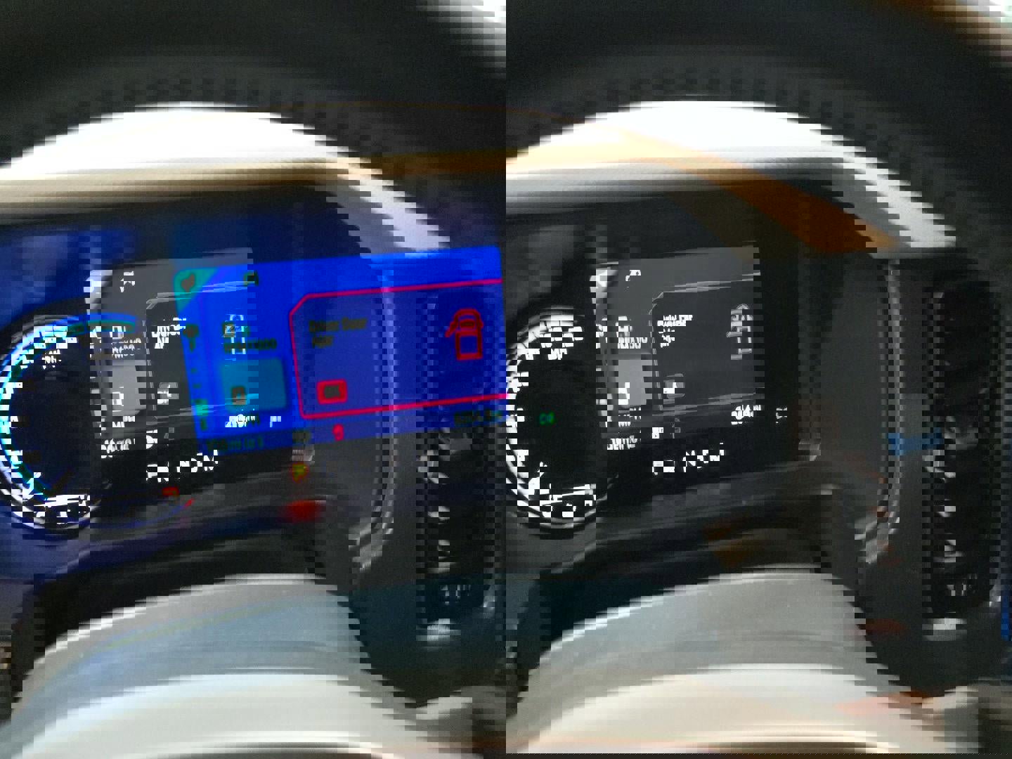 Used 2024 Ford Bronco Wildtrak image 11