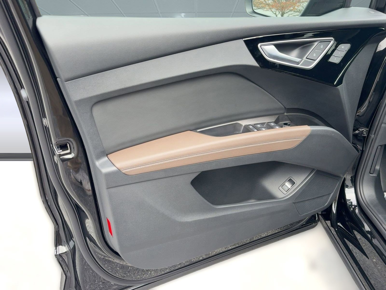 New 2026 Audi Q4 e-tron Premium Plus image 13