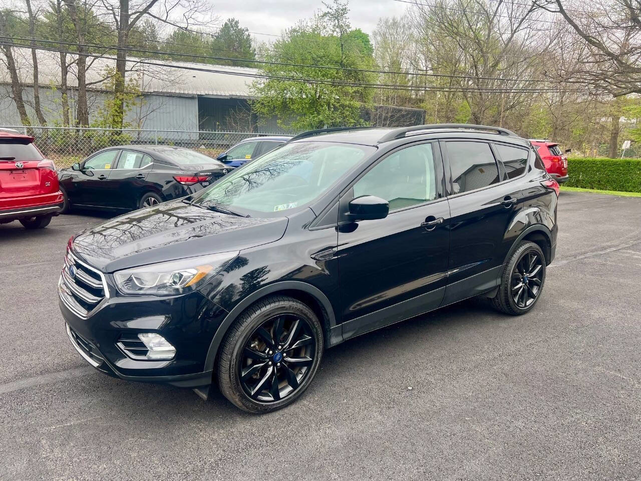 Used 2019 Ford Escape SE AWD/4WD image 2