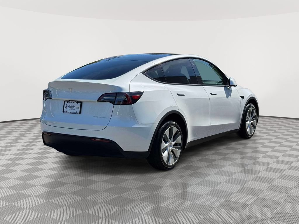 Used 2023 Tesla Model Y Long Range AWD/4WD image 7