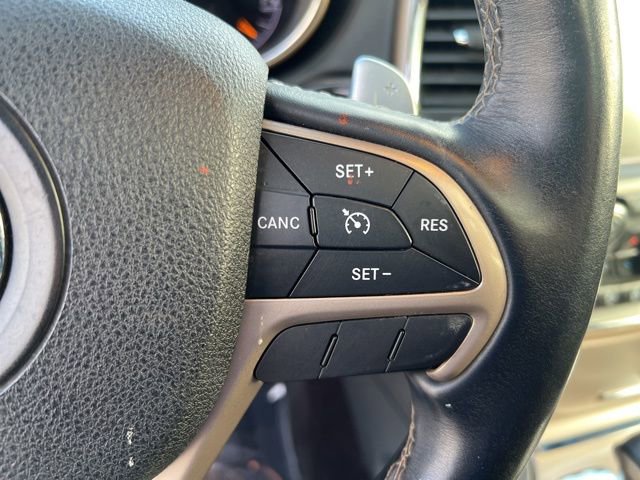 Used 2017 Jeep Grand Cherokee Overland image 28