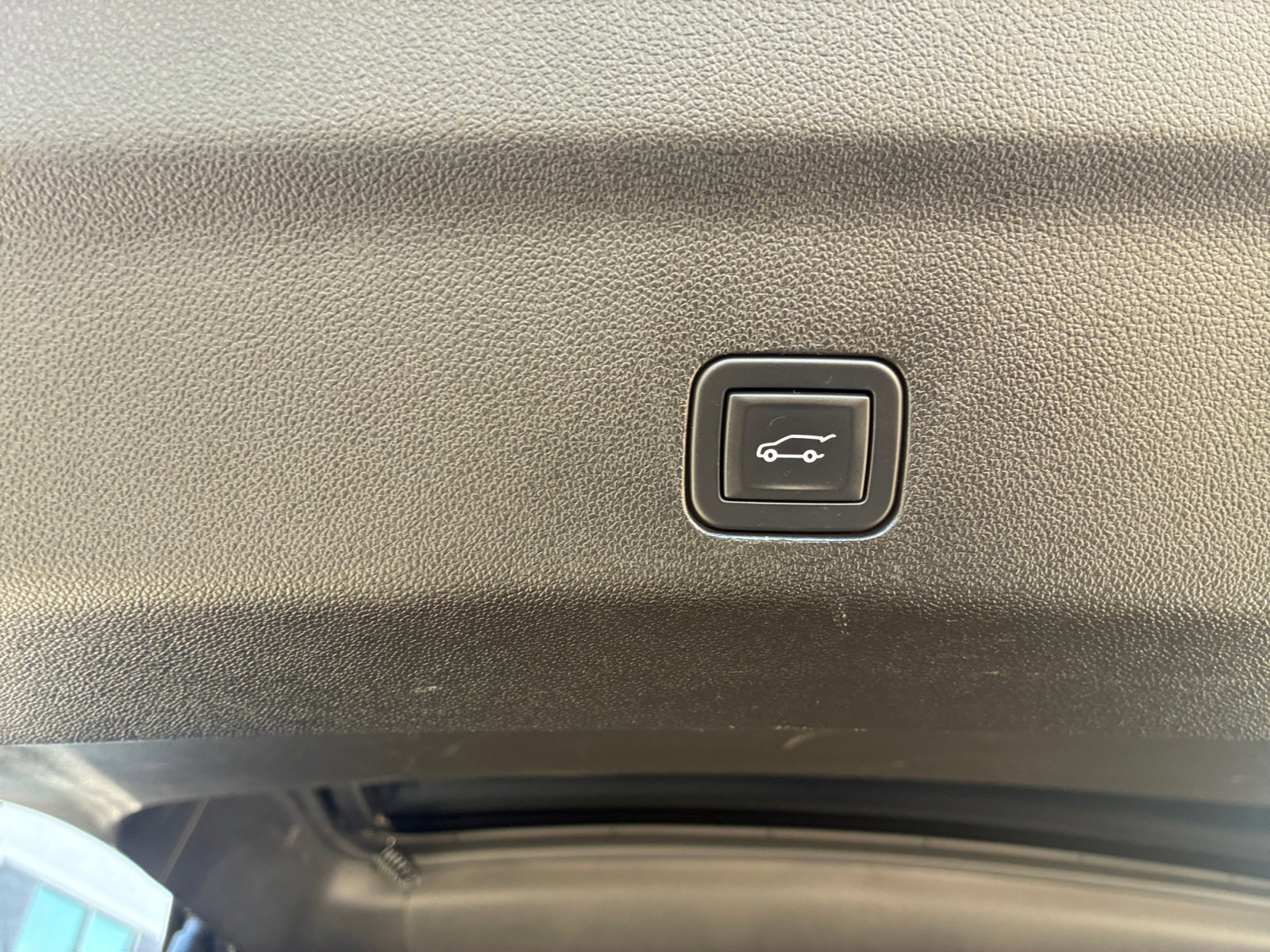 Used 2023 Cadillac Escalade ESV V w/ Heavy-Duty Trailer Package image 29