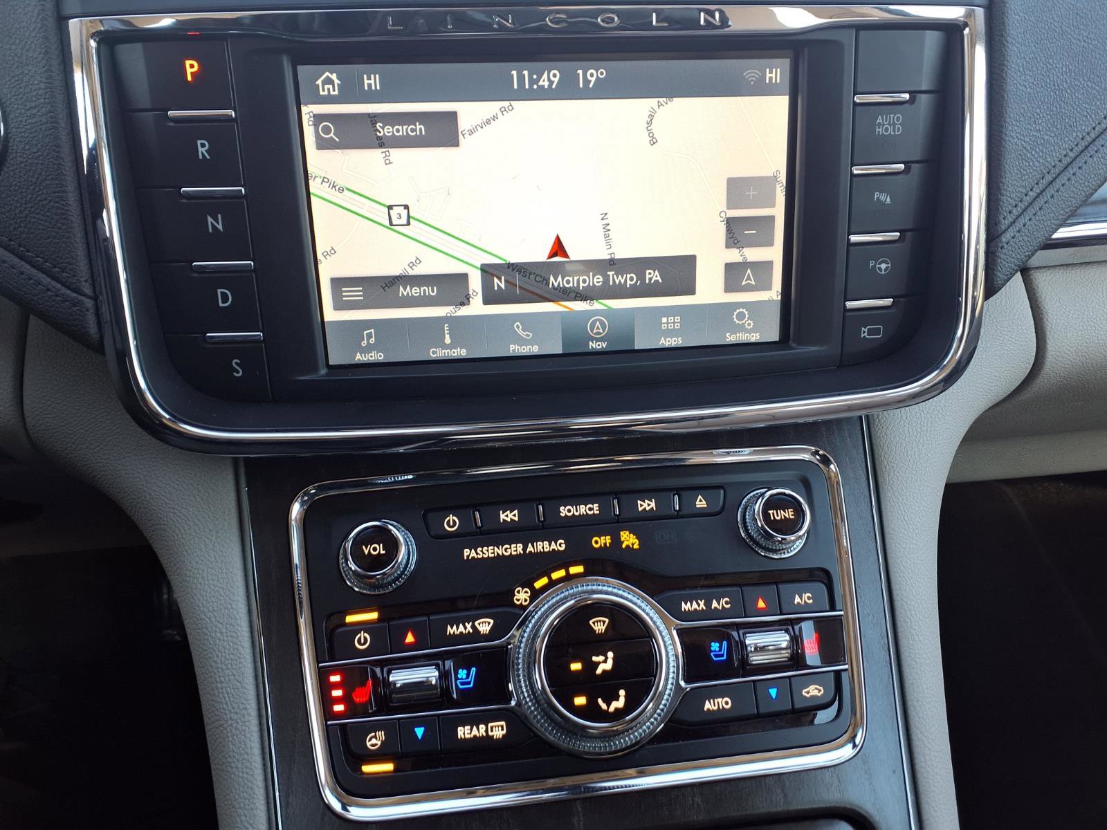 Used 2020 Lincoln Continental Reserve w/ Luxury Package image 28