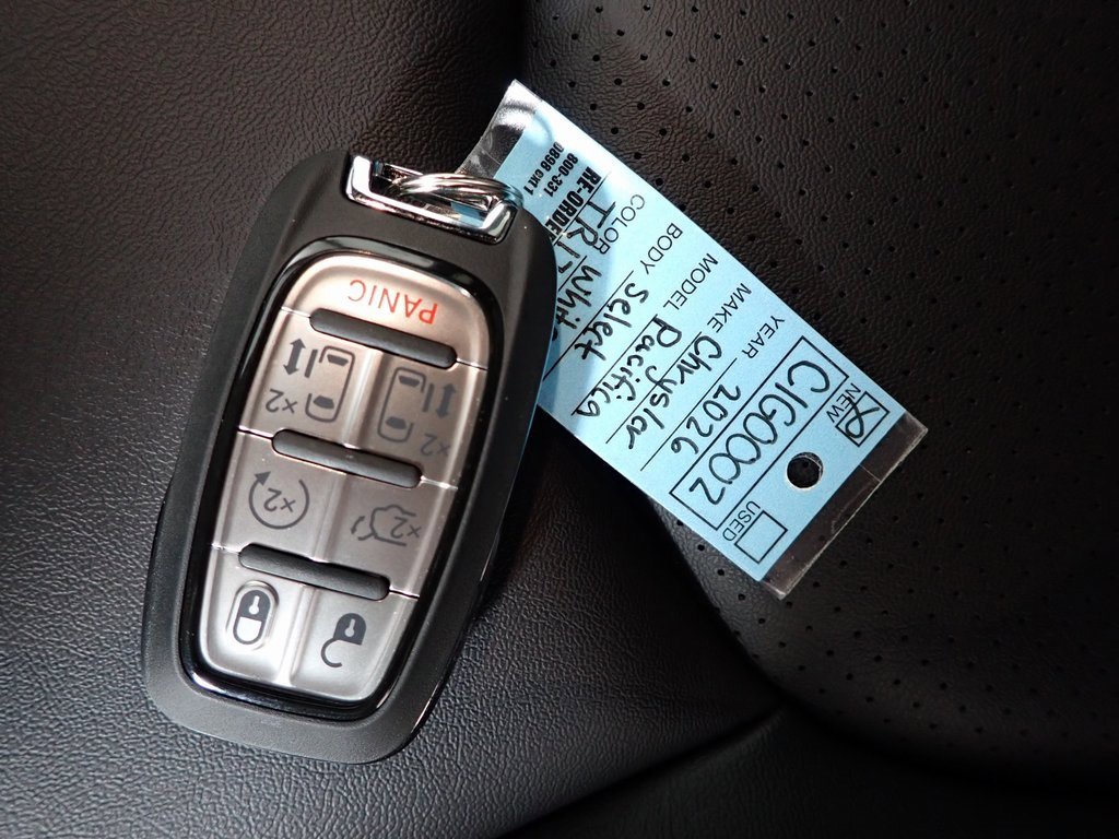 New 2026 Chrysler Pacifica Select image 36