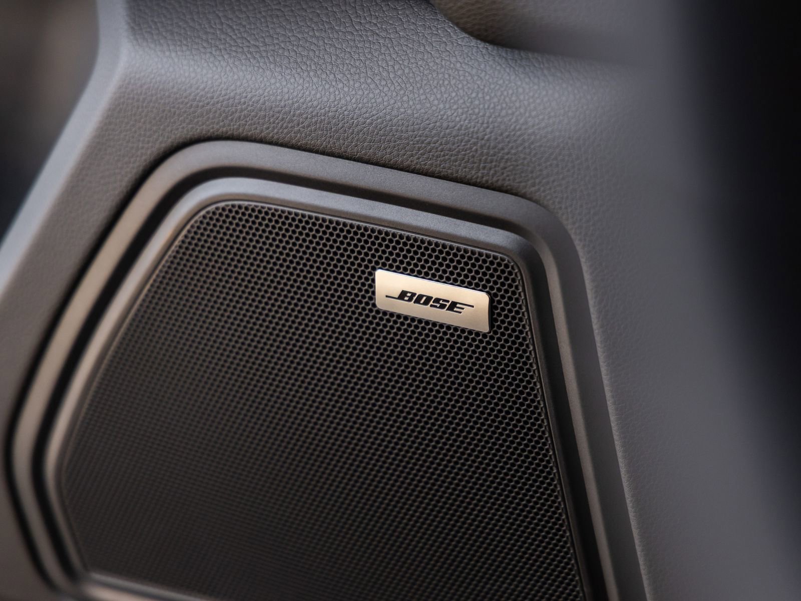 Certified 2026 Porsche Macan AWD/4WD image 24