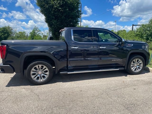 Used 2024 GMC Sierra 1500 Denali w/ Technology Package AWD/4WD image 6