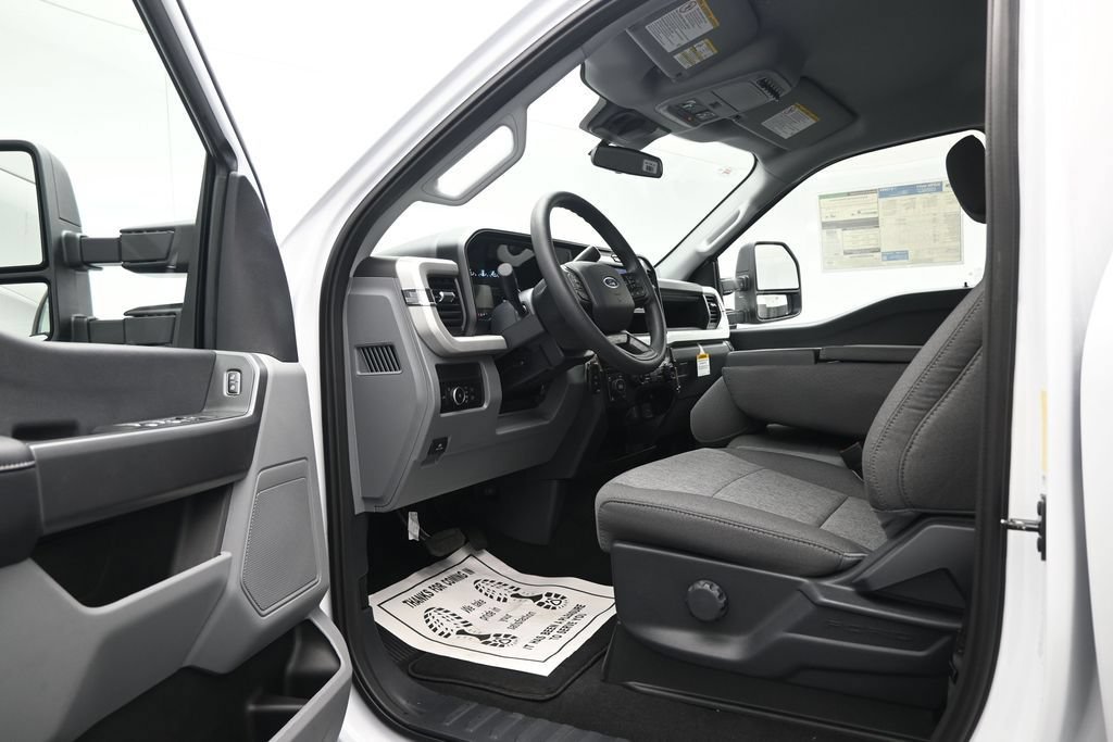 New 2026 Ford F250 XL w/ STX Appearance Package AWD/4WD image 8