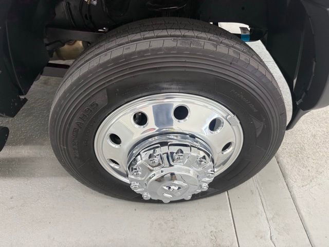 New 2026 RAM 5500 Tradesman w/ Chrome Appearance Group image 4