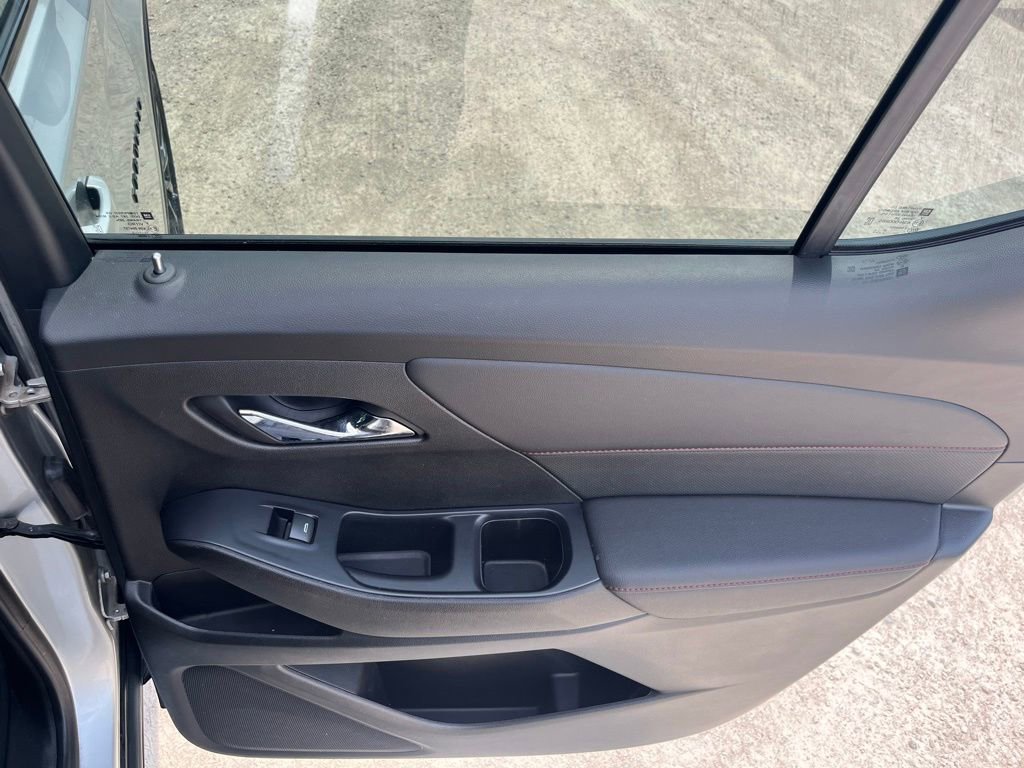 Used 2022 Chevrolet Traverse RS w/ LPO, Floor Liner Package AWD/4WD image 28