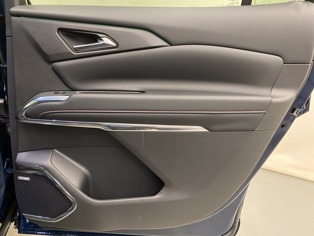 New 2027 Chevrolet Traverse RS w/ LPO, Floor Liner Package AWD/4WD image 13