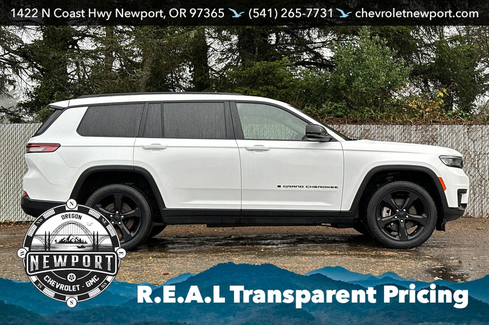 Used 2023 Jeep Grand Cherokee L Laredo image 3