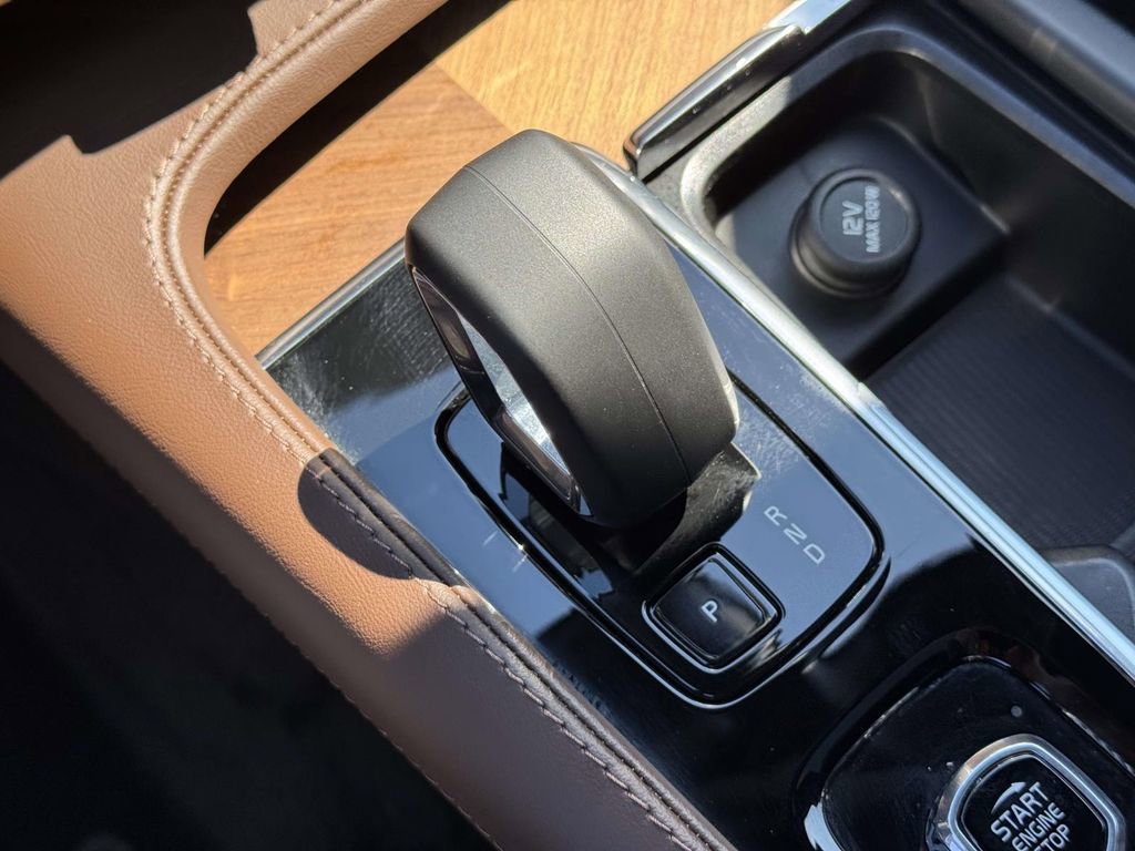 Certified 2023 Volvo XC90 B6 Plus w/ Protection Package Premier image 28