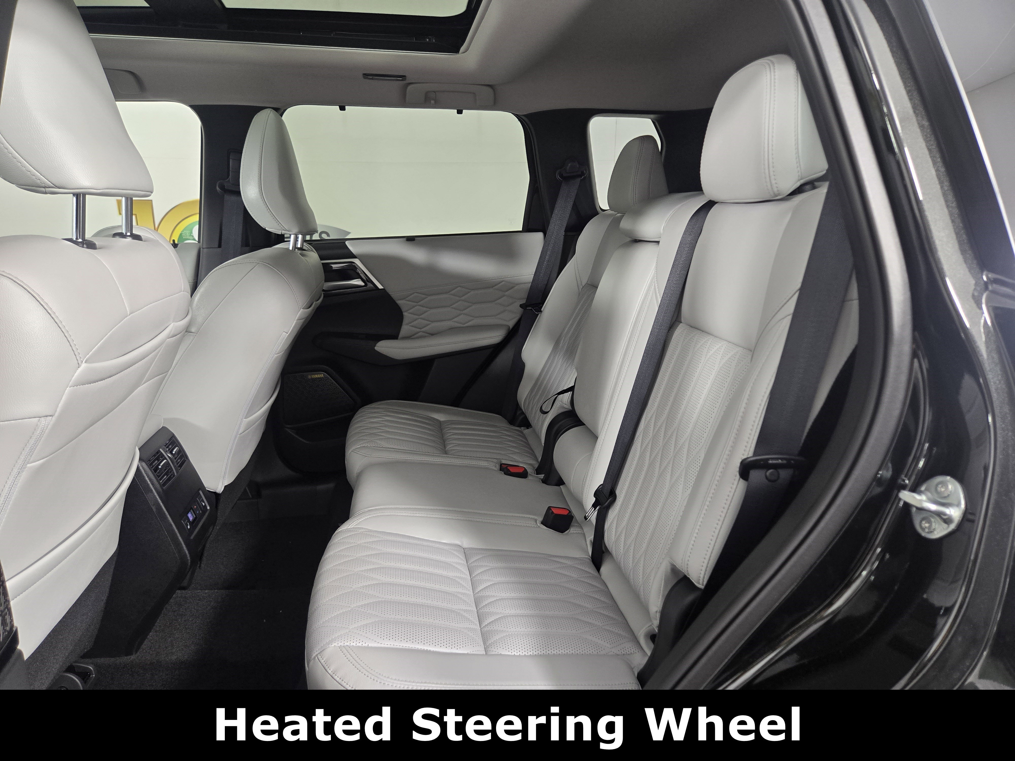 New 2025 Mitsubishi Outlander AWD image 11