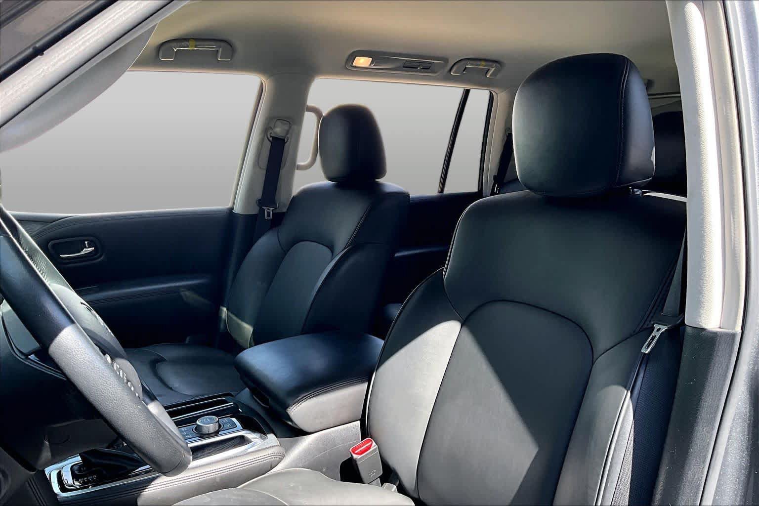 Used 2022 Nissan Armada SV w/ SV Appearance Package RWD image 8