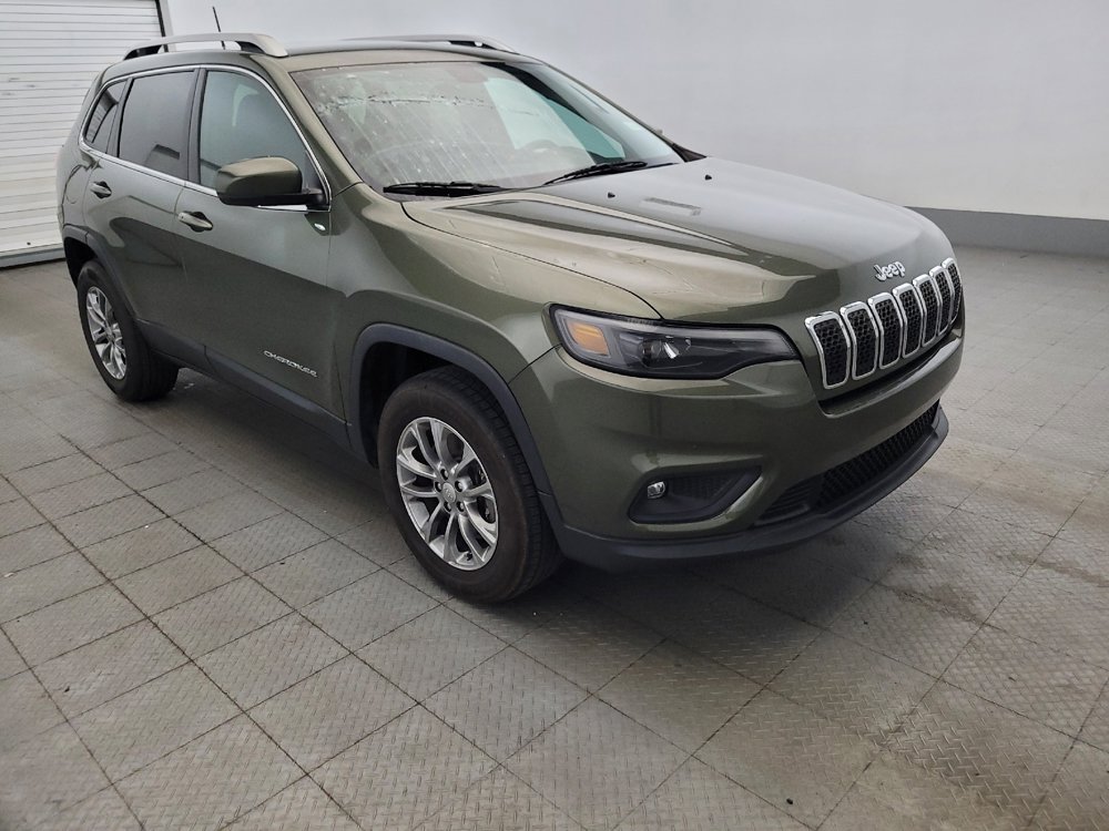Used 2019 Jeep Cherokee Latitude Plus w/ Cold Weather Group AWD/4WD image 13