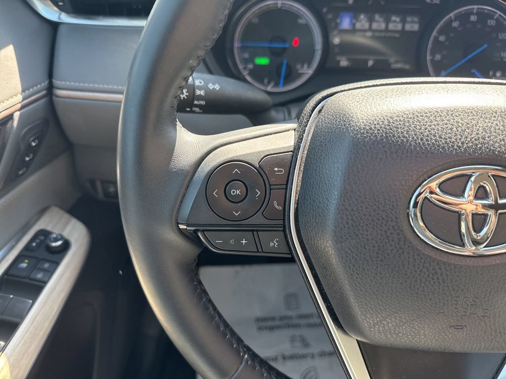Certified 2022 Toyota Venza XLE AWD/4WD image 28
