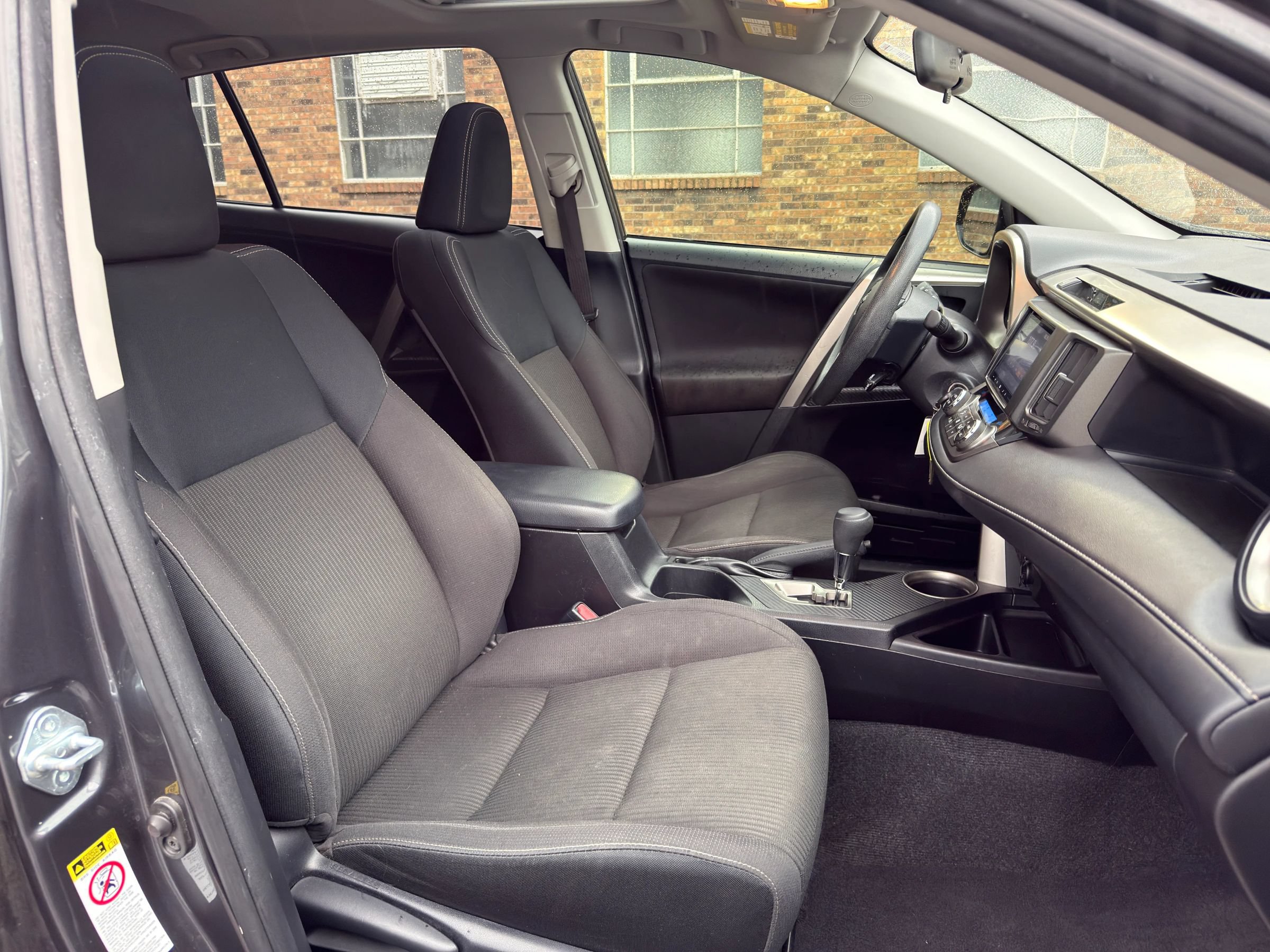 Used 2016 Toyota RAV4 LE FWD image 22