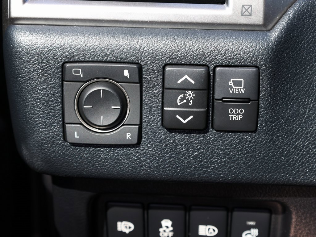 Used 2023 Lexus GX 460 Luxury image 36