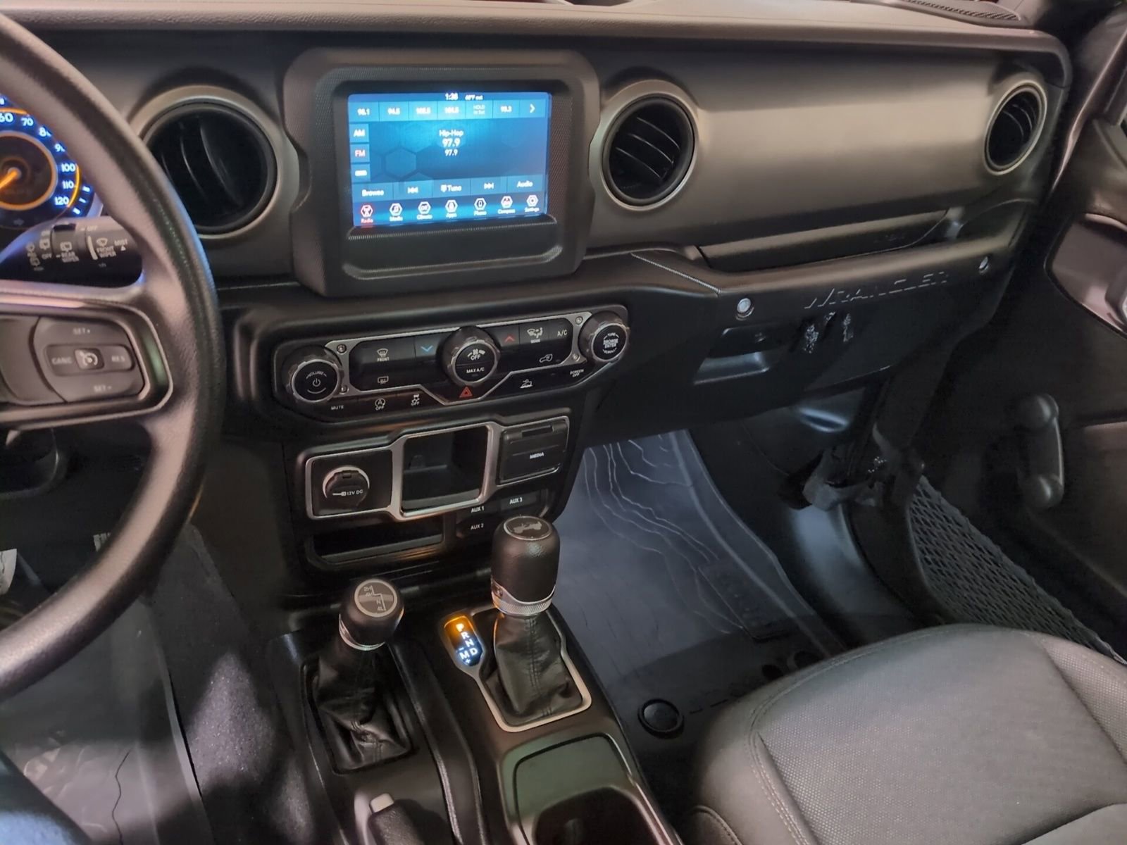 Used 2023 Jeep Wrangler Willys image 22