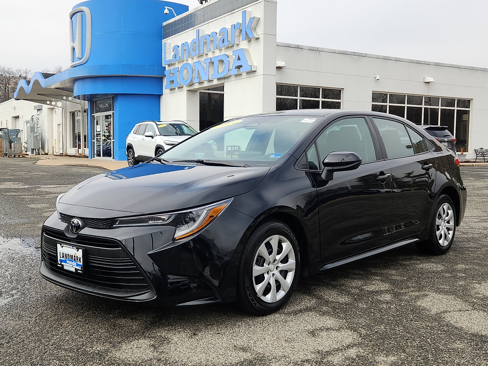Used 2024 Toyota Corolla LE video 1