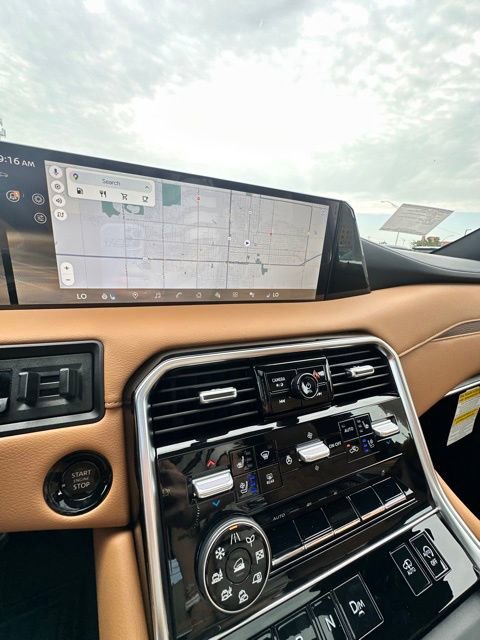 New 2025 Nissan Armada Platinum Reserve image 17