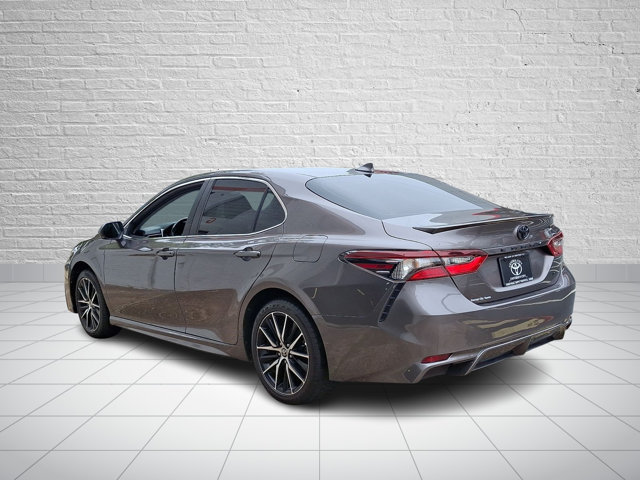 Used 2022 Toyota Camry SE w/ Carpet Mat Package (TMS) FWD image 4