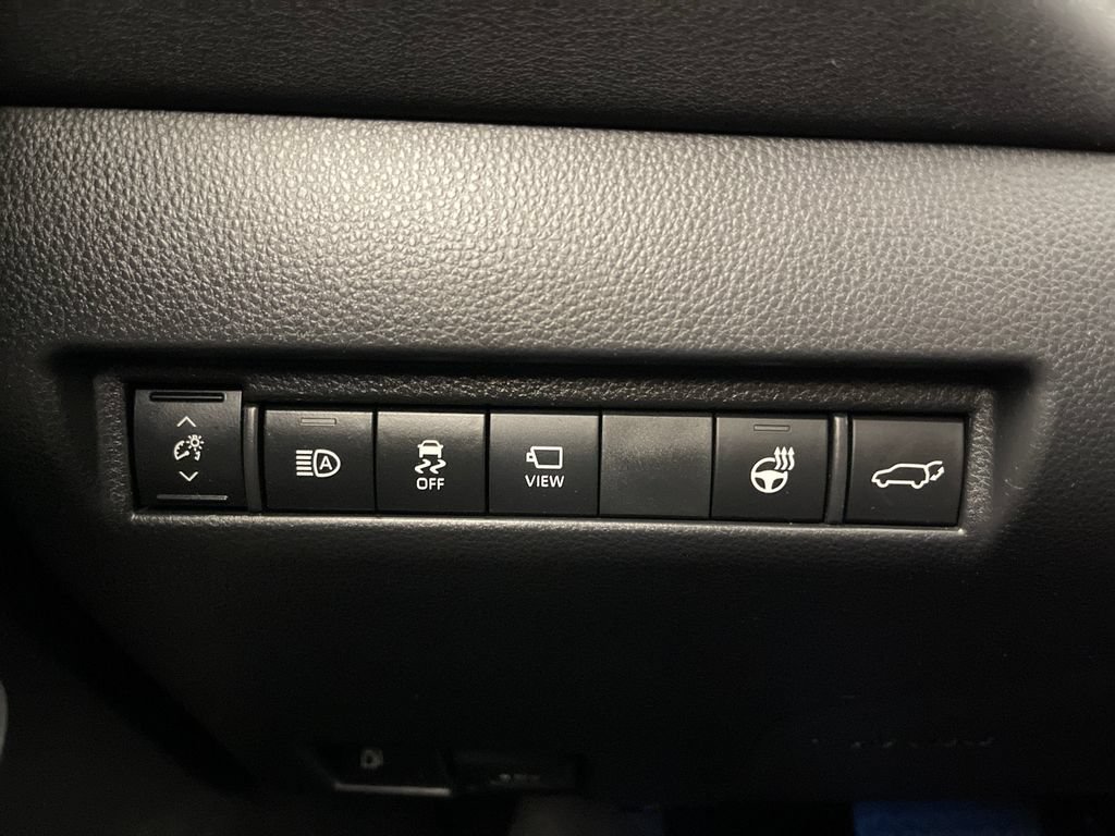 Certified 2022 Toyota Venza Limited AWD/4WD image 28