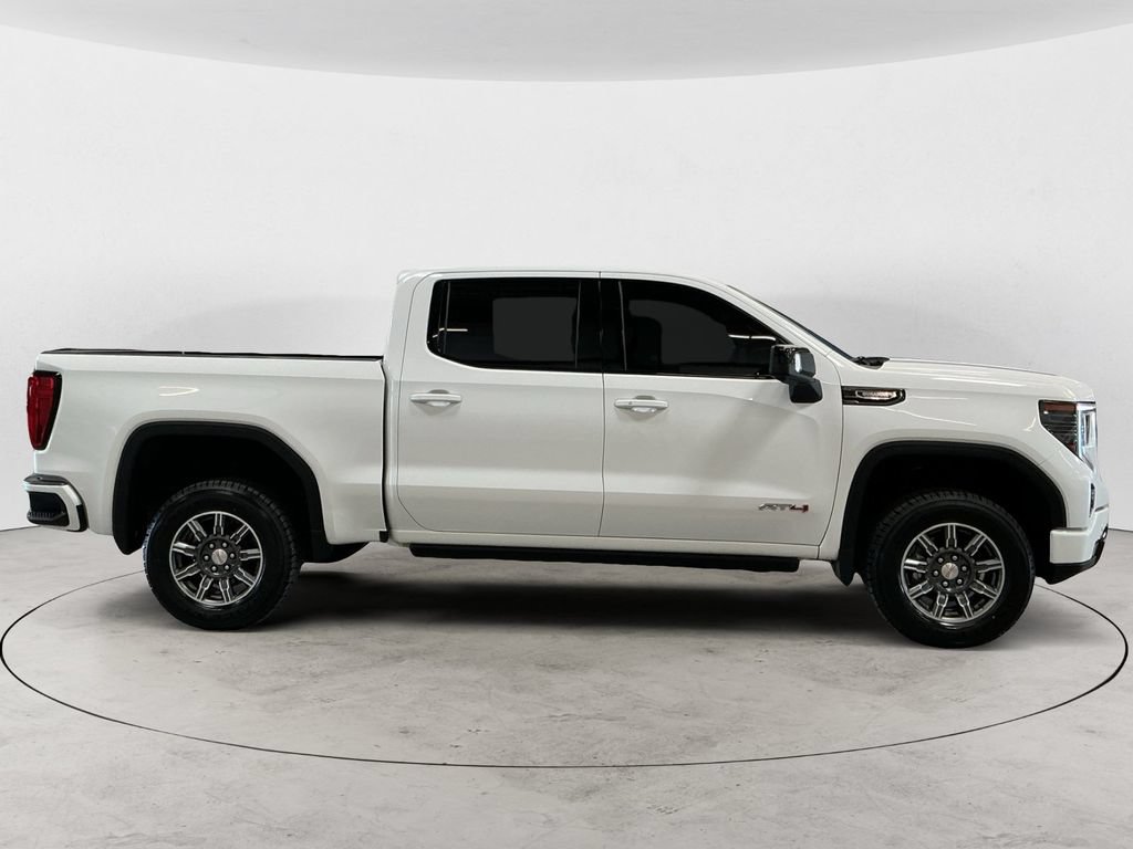 Used 2024 GMC Sierra 1500 AT4 w/ Technology Package AWD/4WD image 4