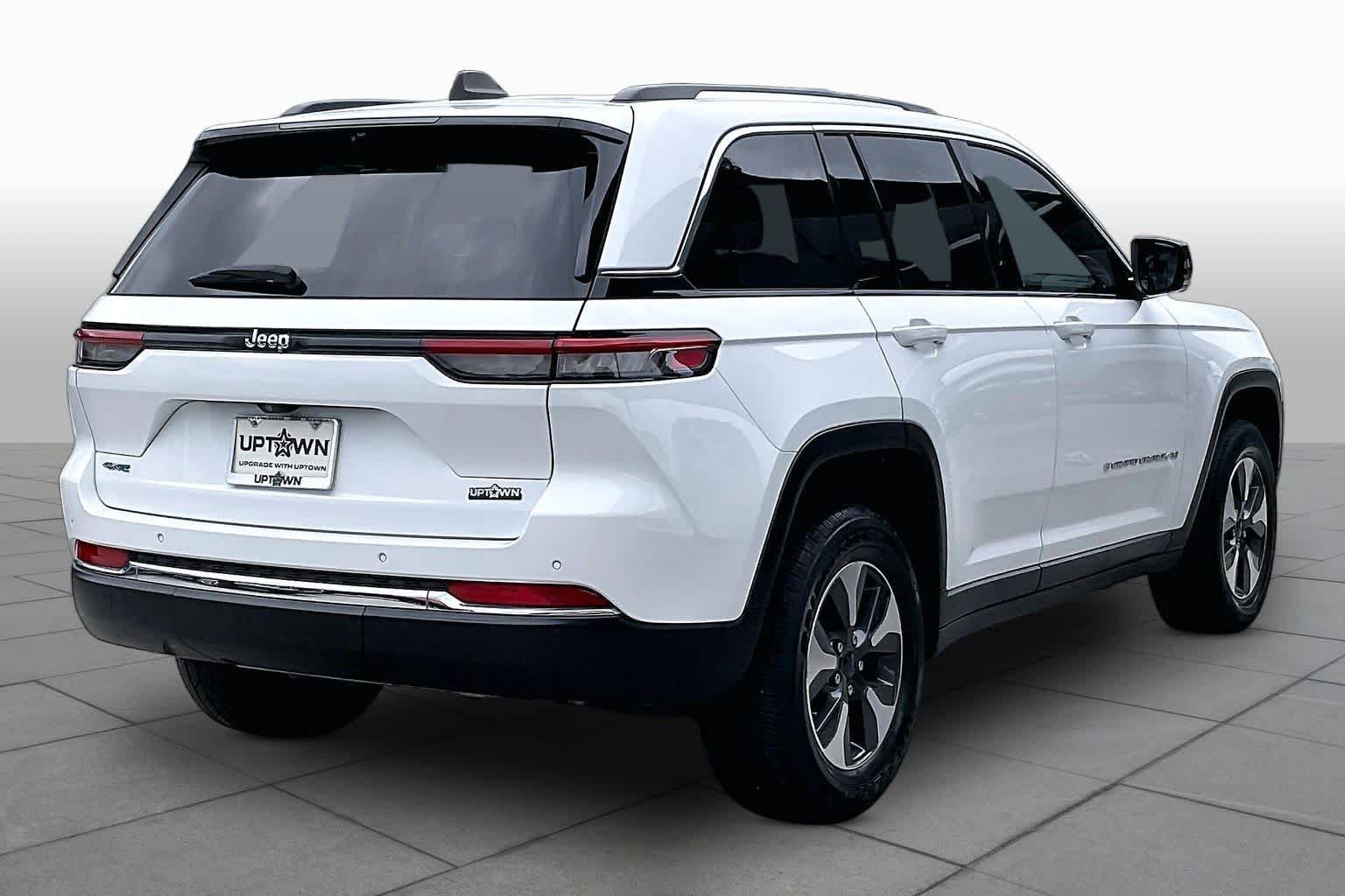 Used 2022 Jeep Grand Cherokee Limited 4xe w/ Luxury Tech Group II AWD/4WD image 13