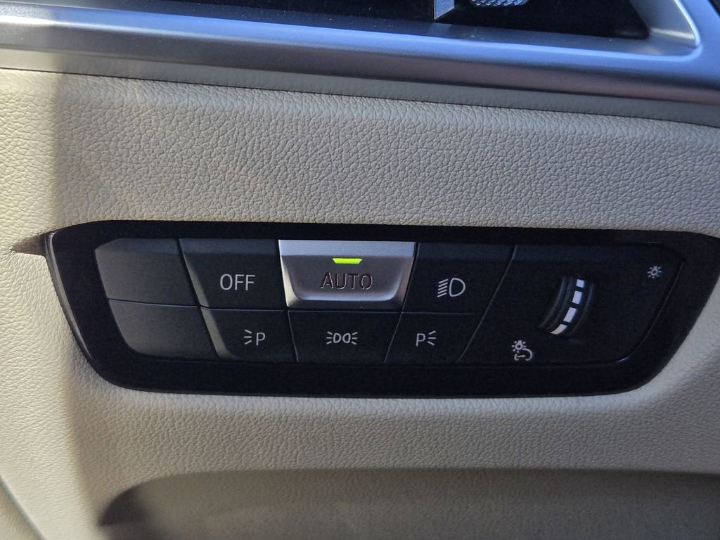 New 2026 BMW 430i xDrive Convertible w/ Driving Assistance Package image 24