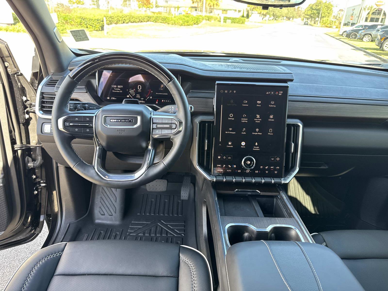 Used 2025 GMC Acadia Denali w/ Super Cruise Package image 17