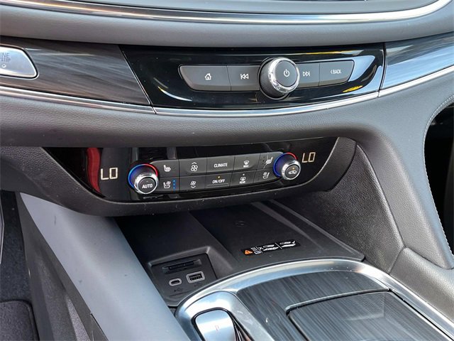 Used 2024 Buick Enclave Premium image 33